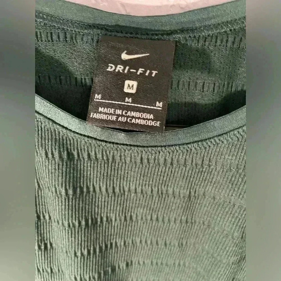 NIKE Yoga Dri Fit Knit Sleeveless Training Tank Top DM1642-397 Green Size Small - Picture 5 of 7